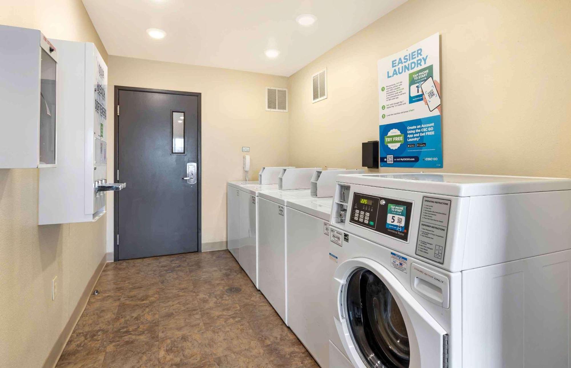 Extended Stay America Select Suites - Wichita - Airport מראה חיצוני תמונה