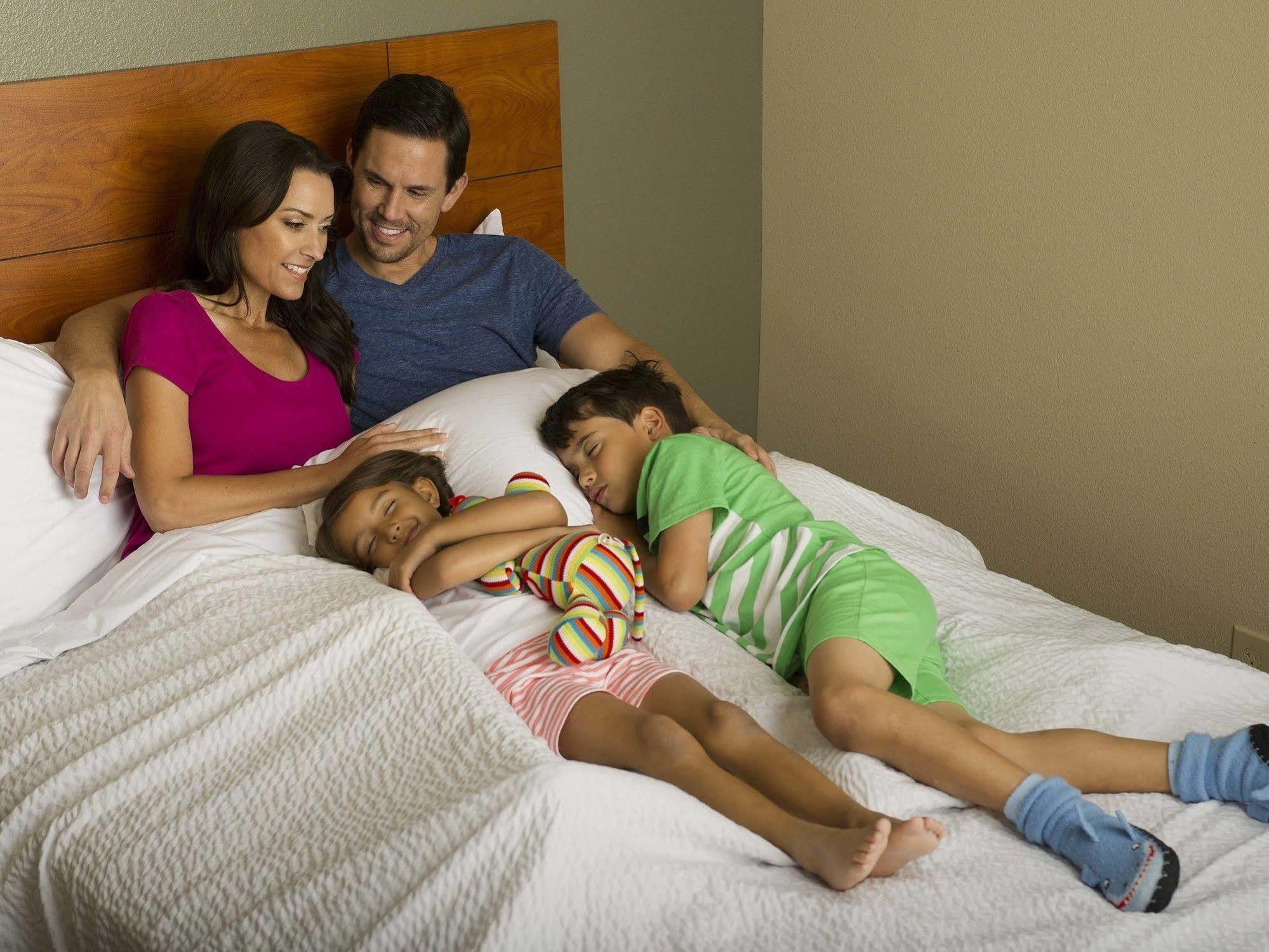 Extended Stay America Select Suites - Wichita - Airport מראה חיצוני תמונה