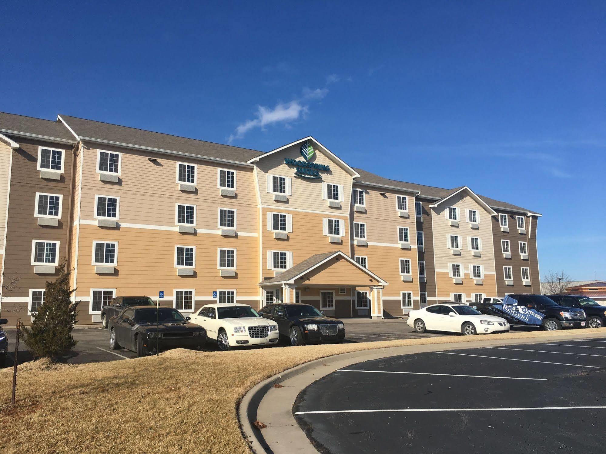 Extended Stay America Select Suites - Wichita - Airport מראה חיצוני תמונה
